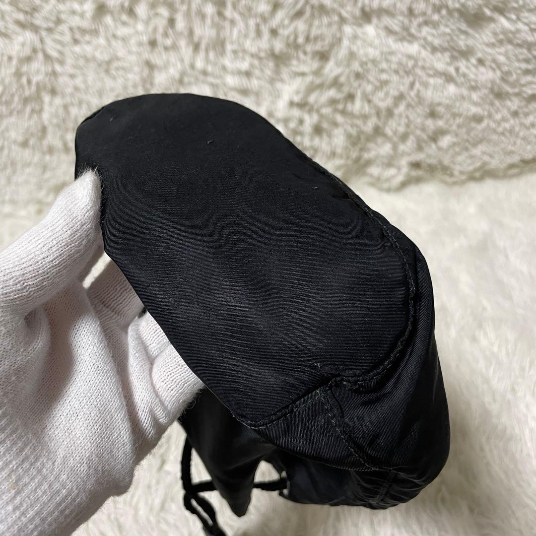 【美品】PRADA プラダ　ポーチ　巾着　ナイロン　ブラック　レディース　ミニ