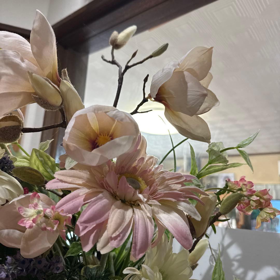 造花アレンジメント 花束 シルクフラワー 高さ約60㎝　花器32㎝