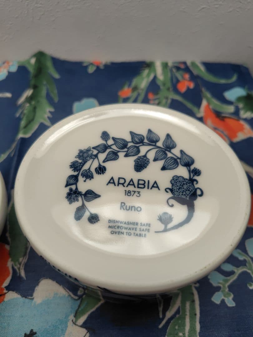 ARABIA　アラビア Runo ルノ フロストベリー 蓋付ジャー