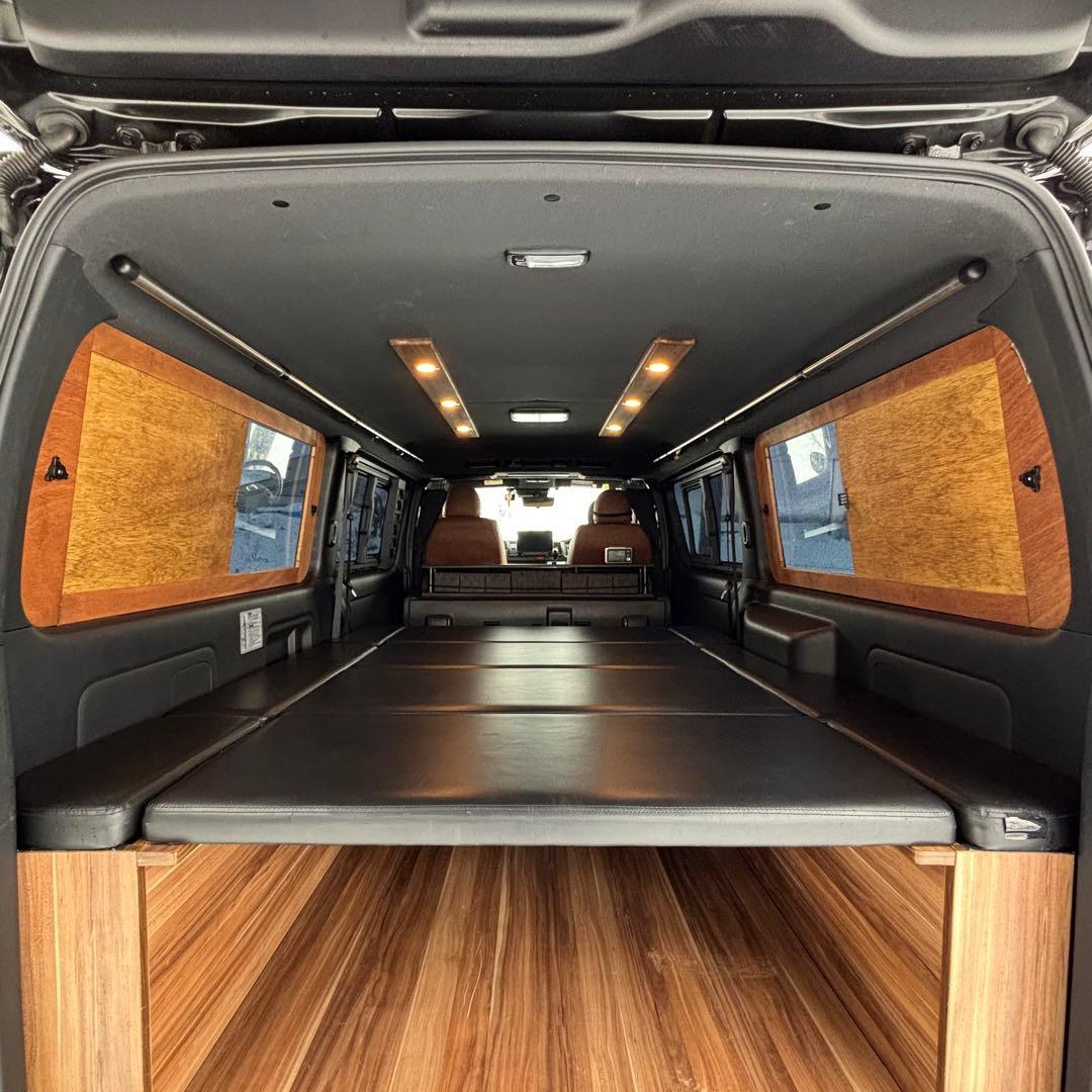 ハイエース 窓埋めパネル 左右セット 『DX用 特注品』 吸盤4×2 バンビ様