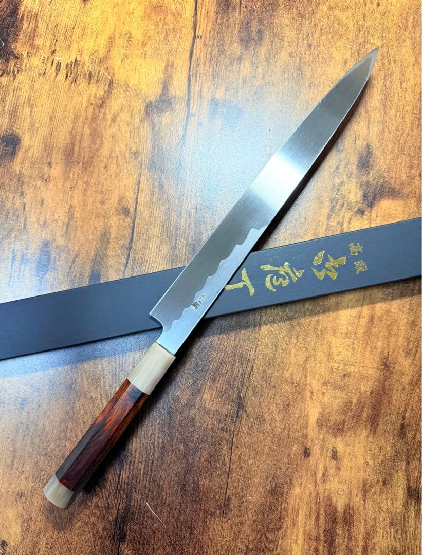 森本光一作　刺身 柳刃　青一鋼 紋鍛錬 尺　紫檀白水牛八角柄