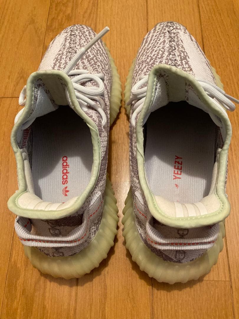 大幅値引き‼️adidas yeezy boost 350 v2 bluetint