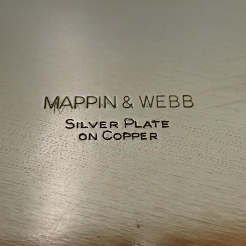 RU-5081　マッピン&ウェッブ　シルバートレイ　彫刻&透かし　Φ27㎝ 。