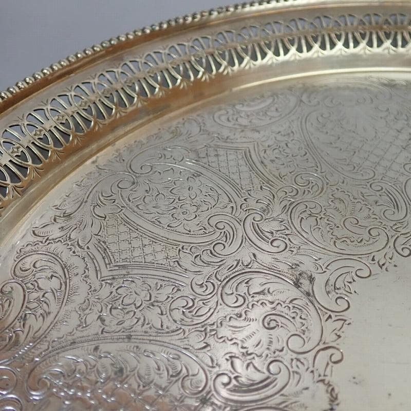 RU-5081　マッピン&ウェッブ　シルバートレイ　彫刻&透かし　Φ27㎝ 。