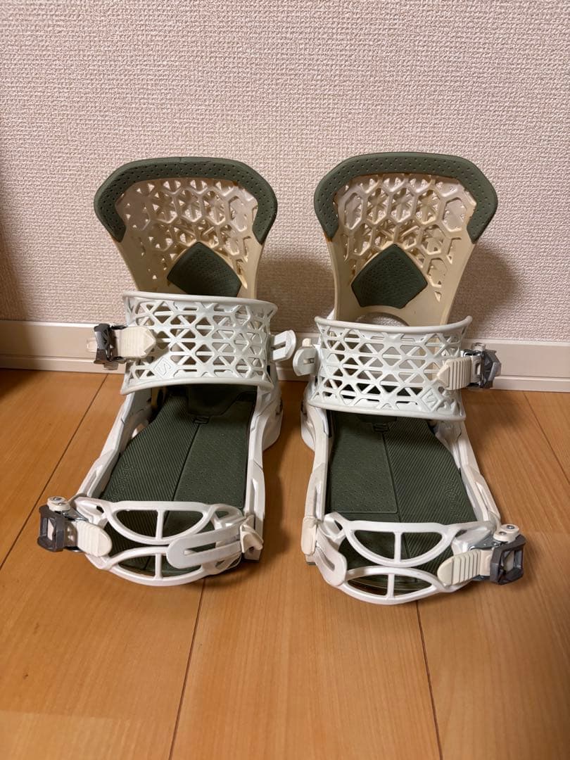 SALOMON HIGHTLANDER スノーボードビンディング ホワイト