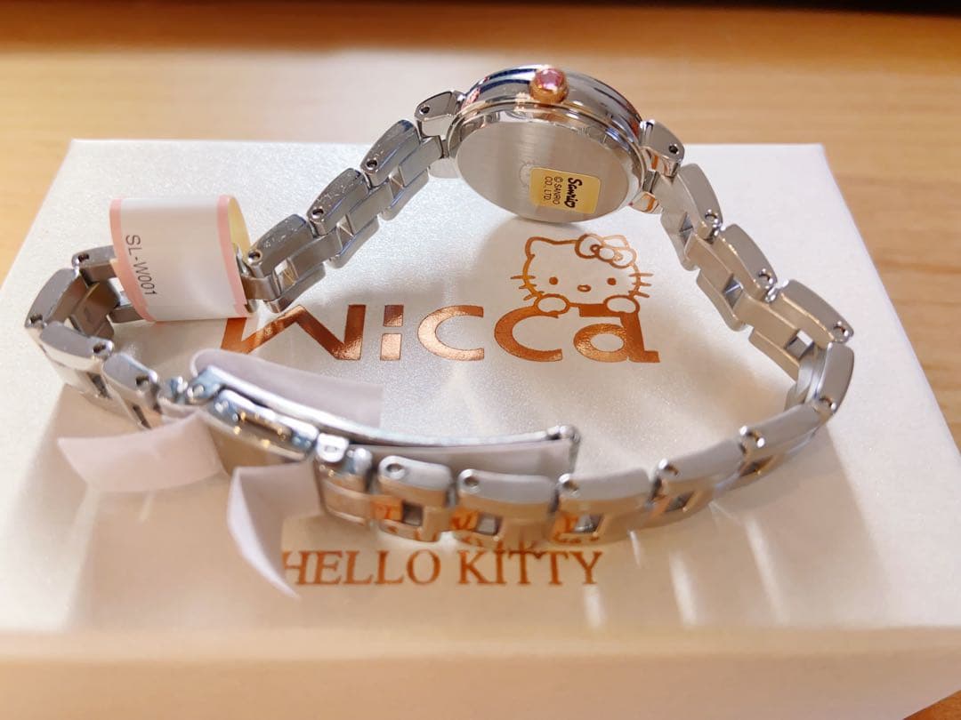 Wiccaソラーテック SL-W001 HELLO KITTY腕時計 新品未使用