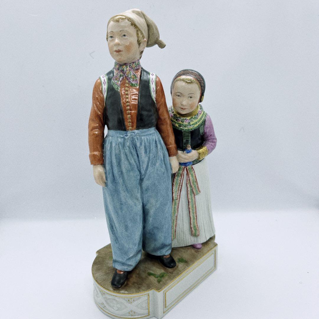 ロイヤルコペンハーゲン 民族衣装シリーズ　人形置物　アンティークフィギュリン