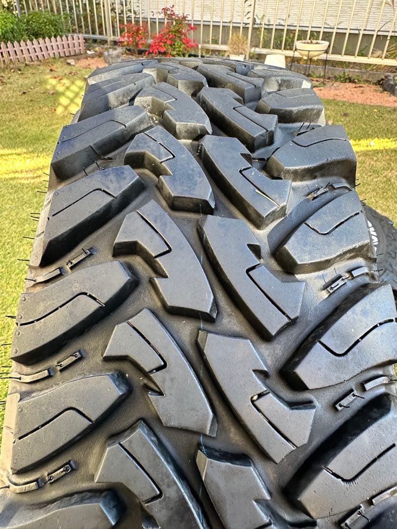 タイヤ・ホイール TOYO TIRES OPEN COUNTRY M/T 225/75R16