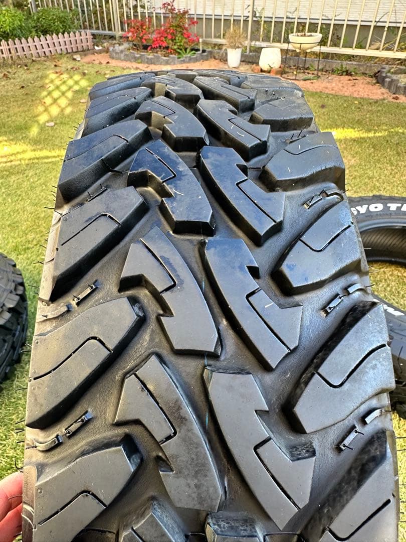 タイヤ・ホイール TOYO TIRES OPEN COUNTRY M/T 225/75R16