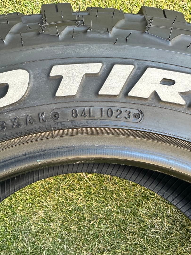 タイヤ・ホイール TOYO TIRES OPEN COUNTRY M/T 225/75R16