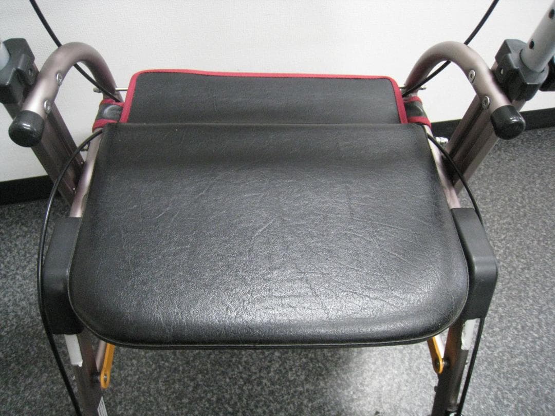 【送料無料】ナブテスコ 前腕支持型歩行車 REHAMO コンパル抑速ブレーキ ②