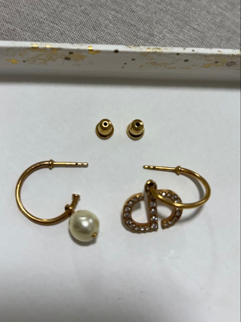 【美品】Dior ゴールドフープピアス パール付き