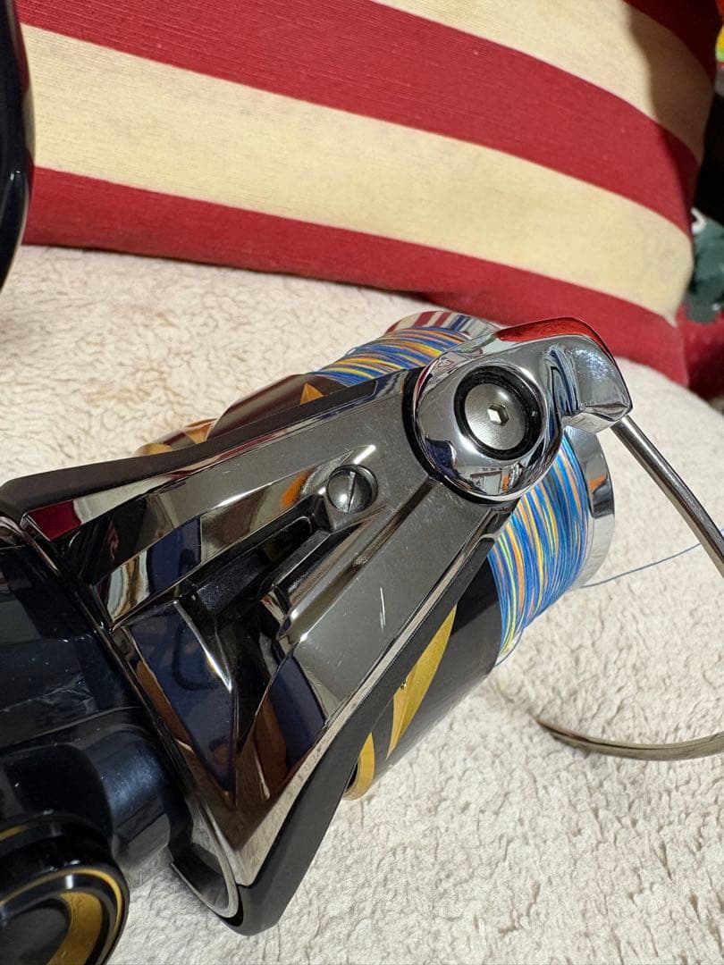 19 STELLA SW8000HG リール