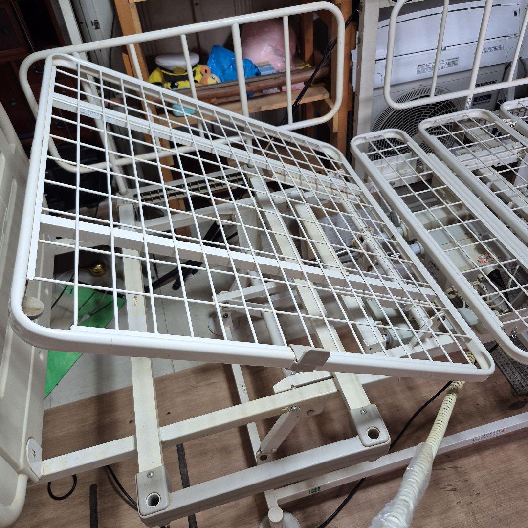 介護用ベッド 高さ調節機能付き　三重県