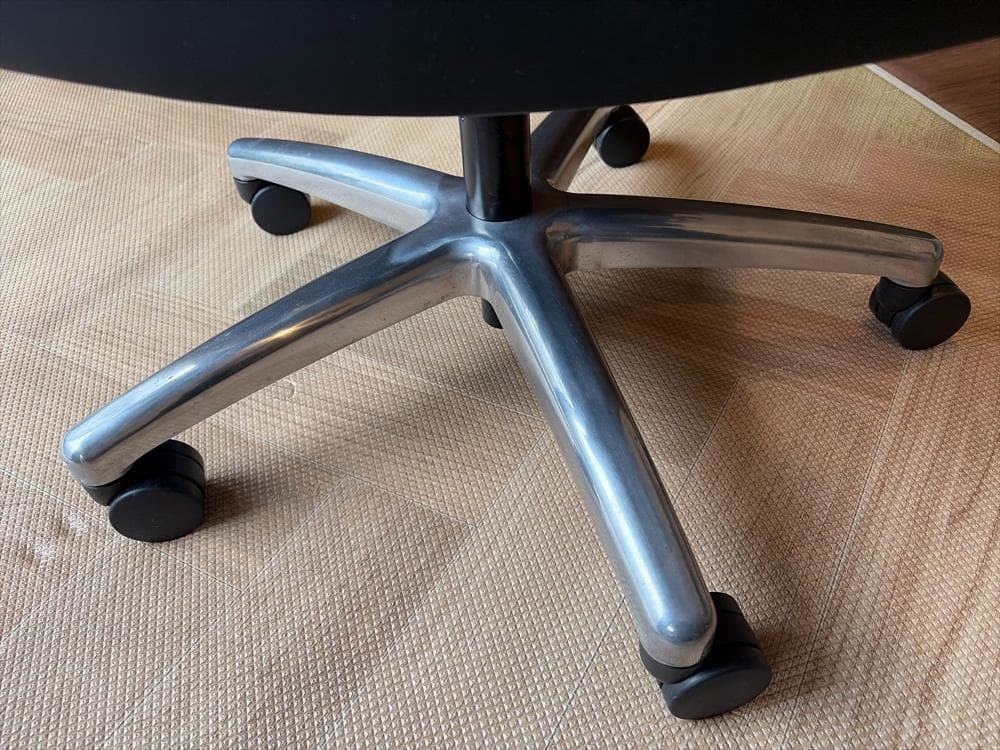 【2019年製・美品】オカムラCEシリーズ エクストラハイバック 本革 ブラック