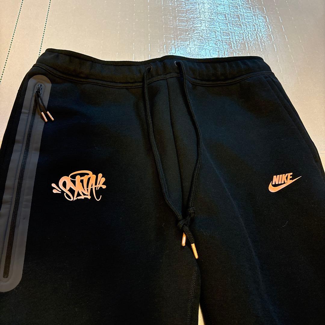 【値下げしました！】コラボ商品 Nike スリムフィット テーパーレッグ パンツ