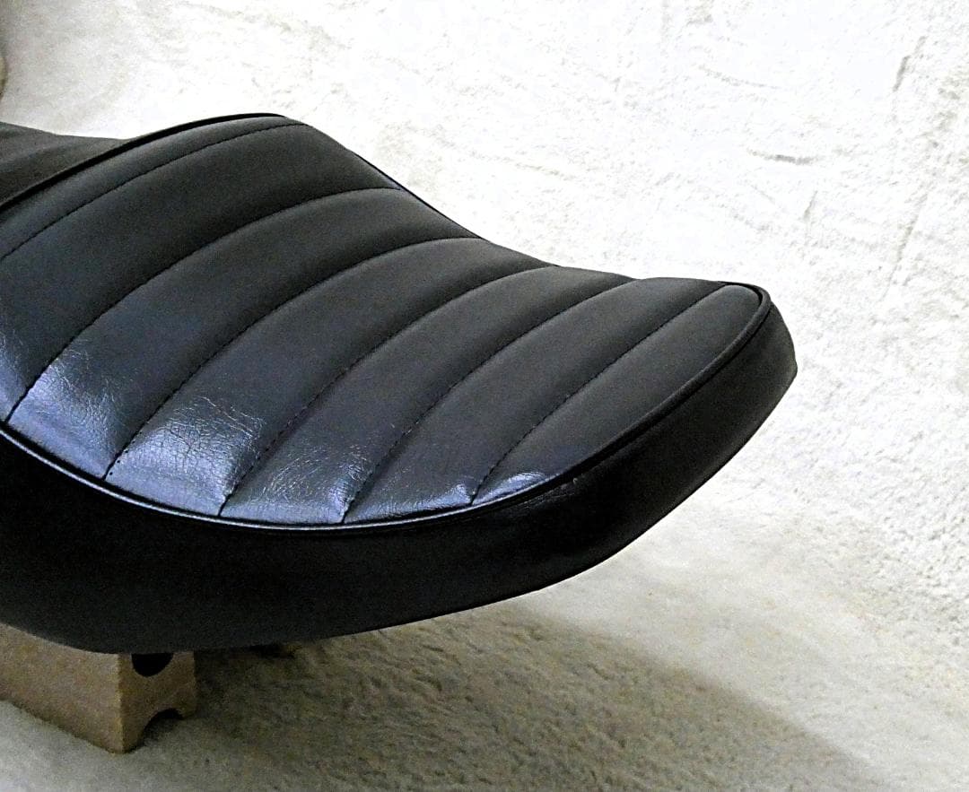 ZRX400　黒皮　タックロールシート/あんこ抜きローダウン