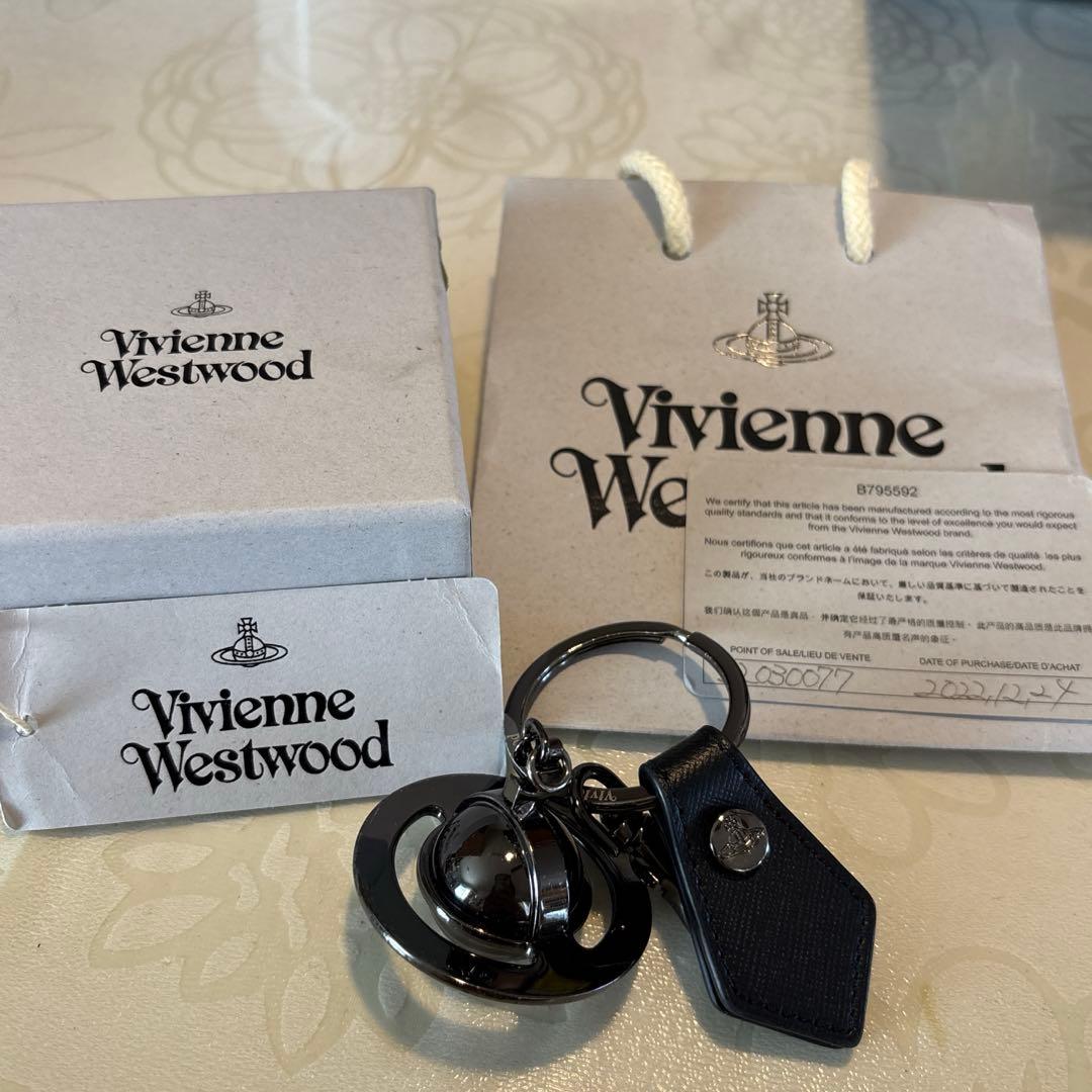 Vivienne Westwood ラウンドオーブキーホルダー　3D ORB