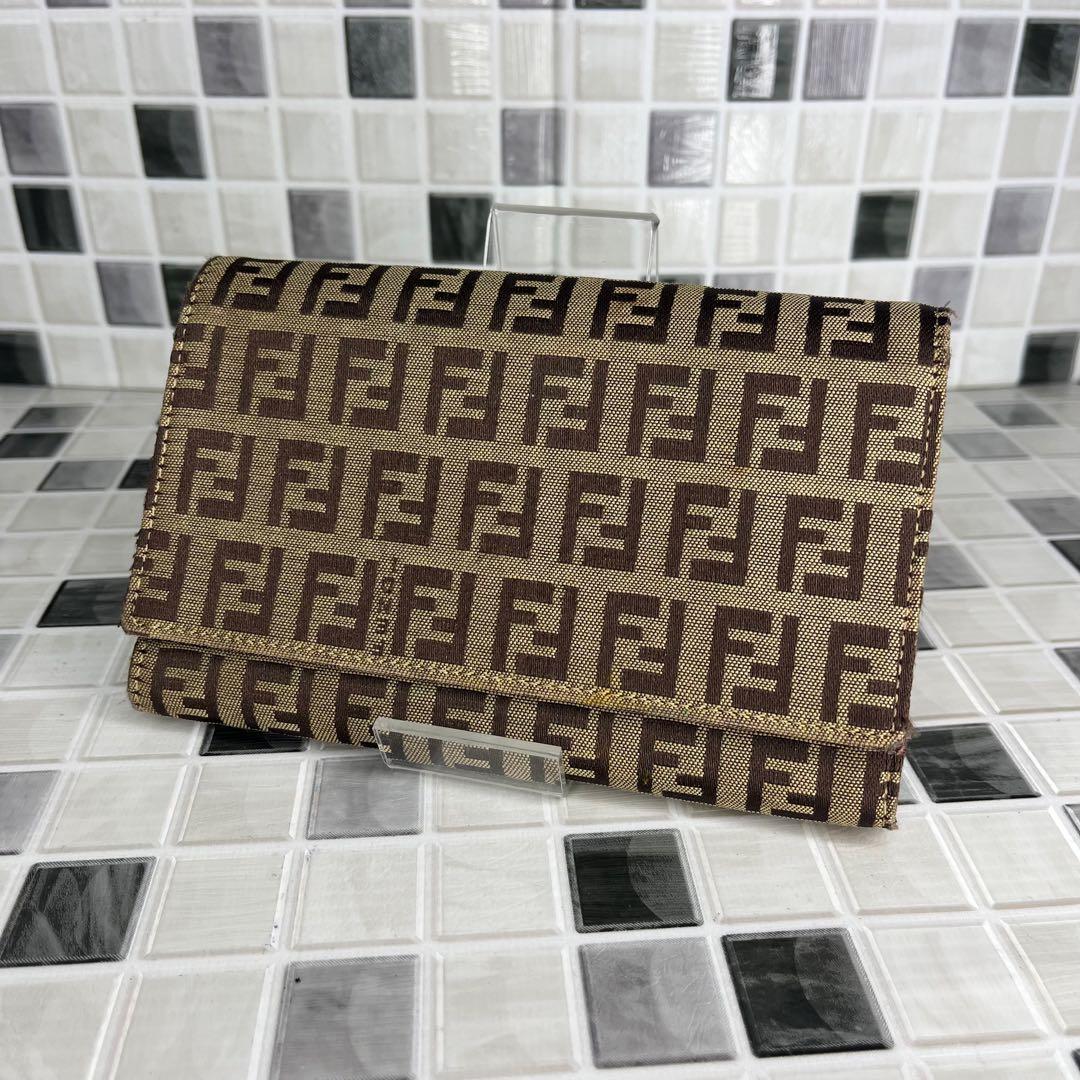 美品 FENDI フェンディ 財布 三つ折り財布