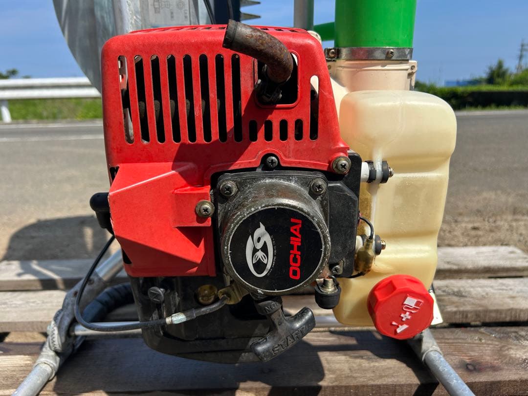 宮崎　落合 茶刈機　茶摘機　剪枝機 V8-1070(D)刈ならし機 動画あり