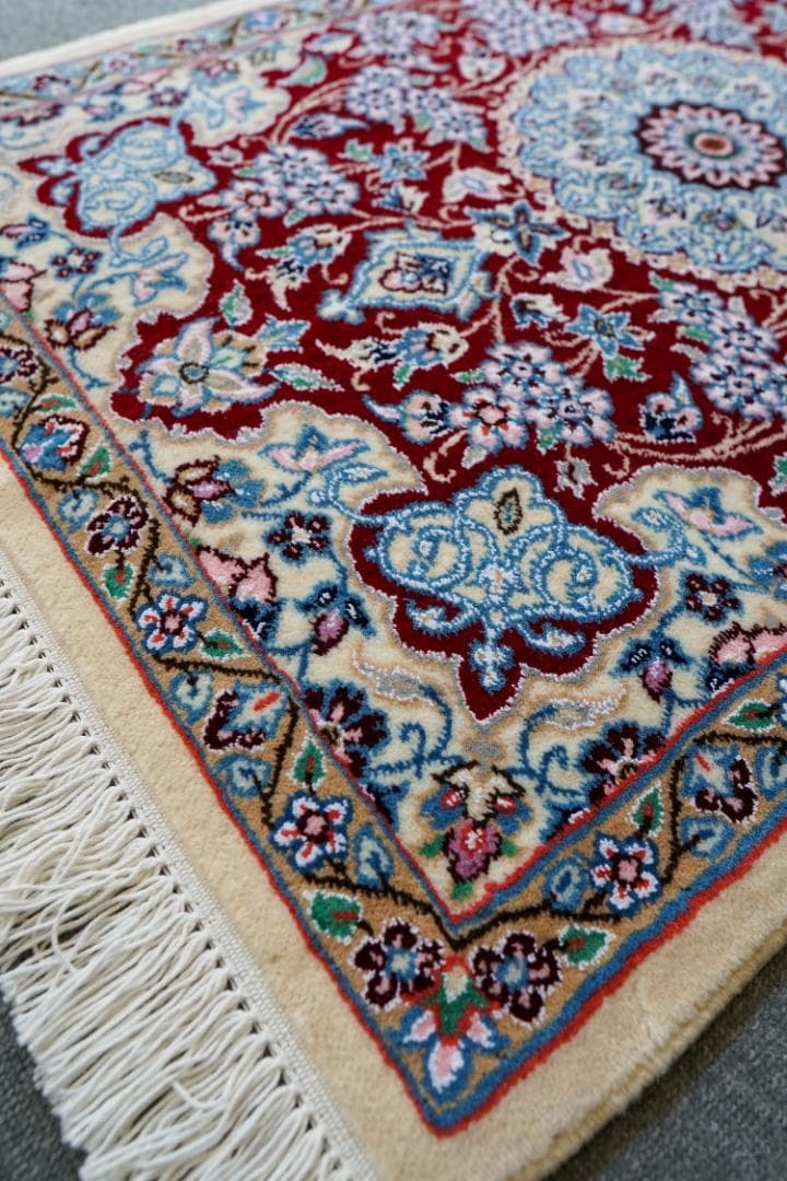 90×62cm　ペルシャ手織り絨毯