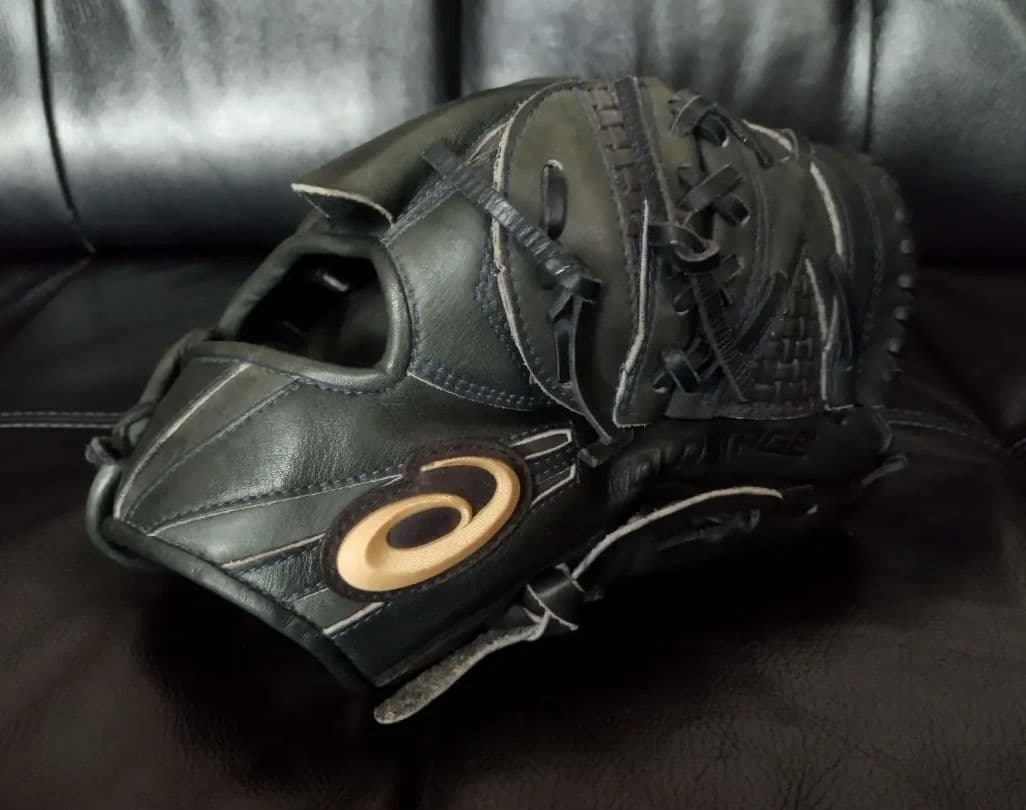 ASICS GOLDSTAGE 少年軟式グローブ Black 投手 ピッチャー