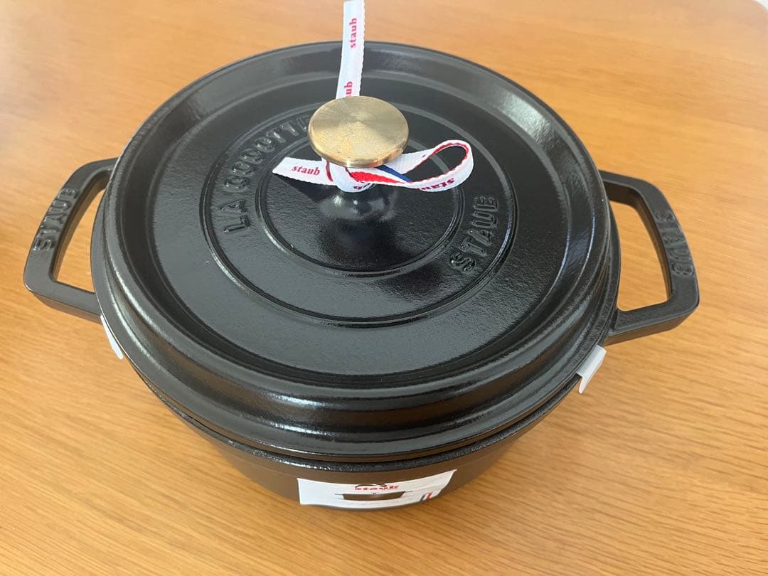 新品 STAUB ピコ・ココット ラウンド ブラック 22cm
