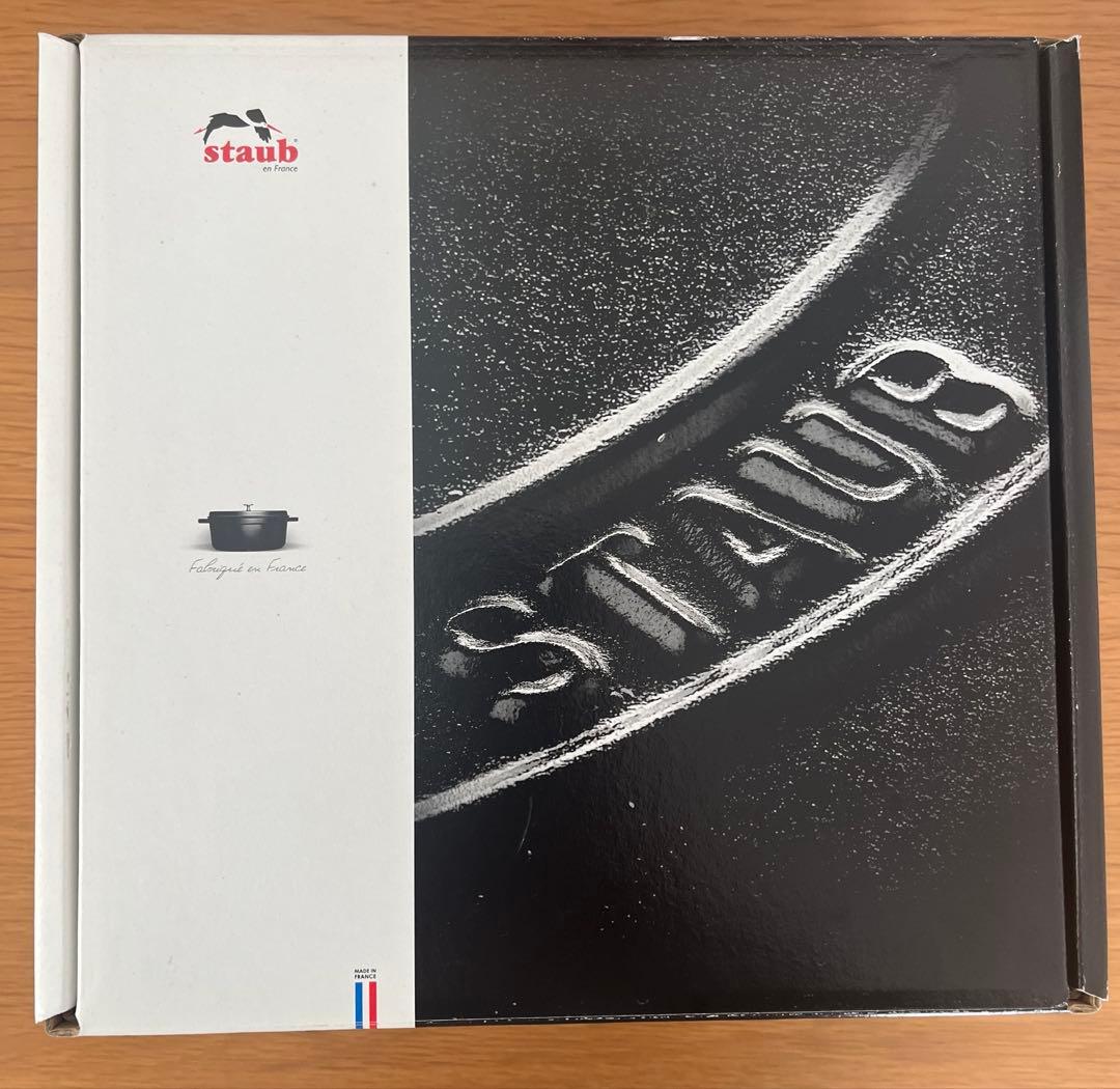 新品 STAUB ピコ・ココット ラウンド ブラック 22cm