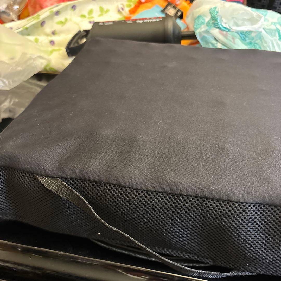 ほぼ未使用品長期保管品ROHO エアークッション