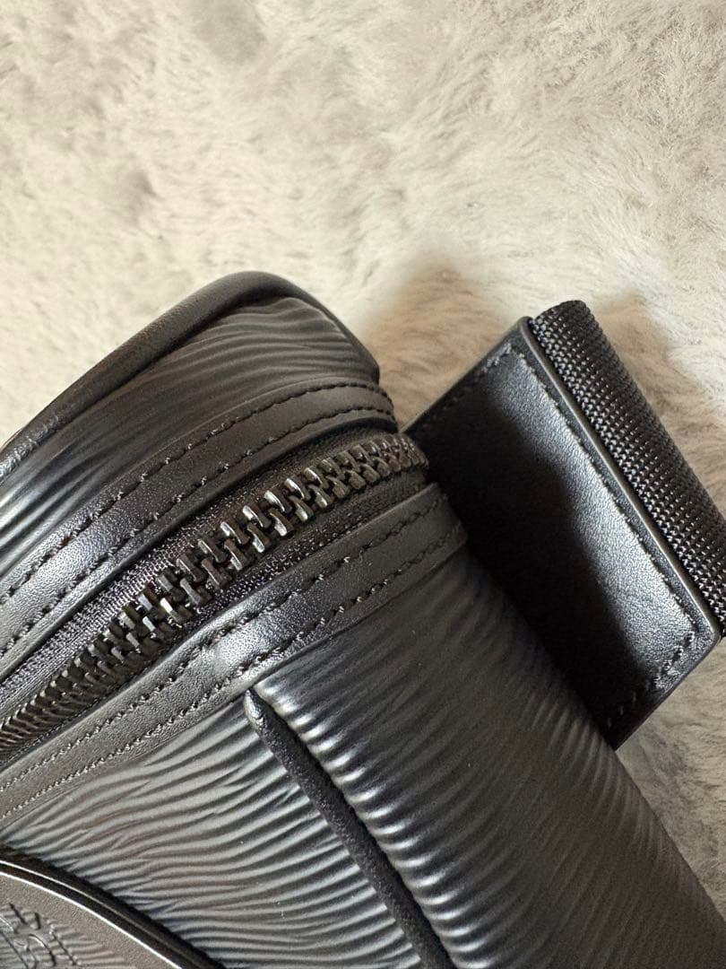 Vivienne Westwood ブラック ボディバッグ