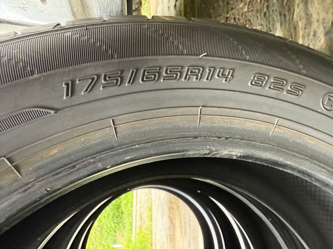 ダンロップサマータイヤ175／65R14 82S超深溝