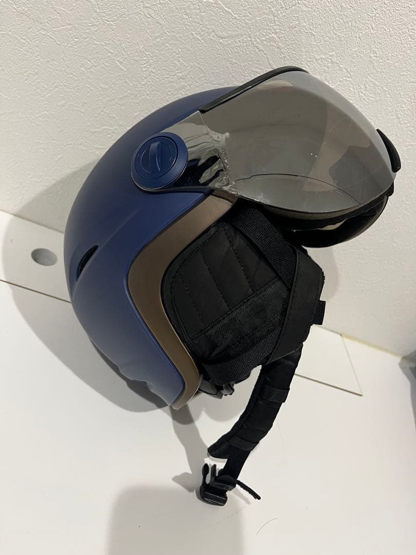 GIRO VUE MIPS バイザー付ヘルメット　一体型