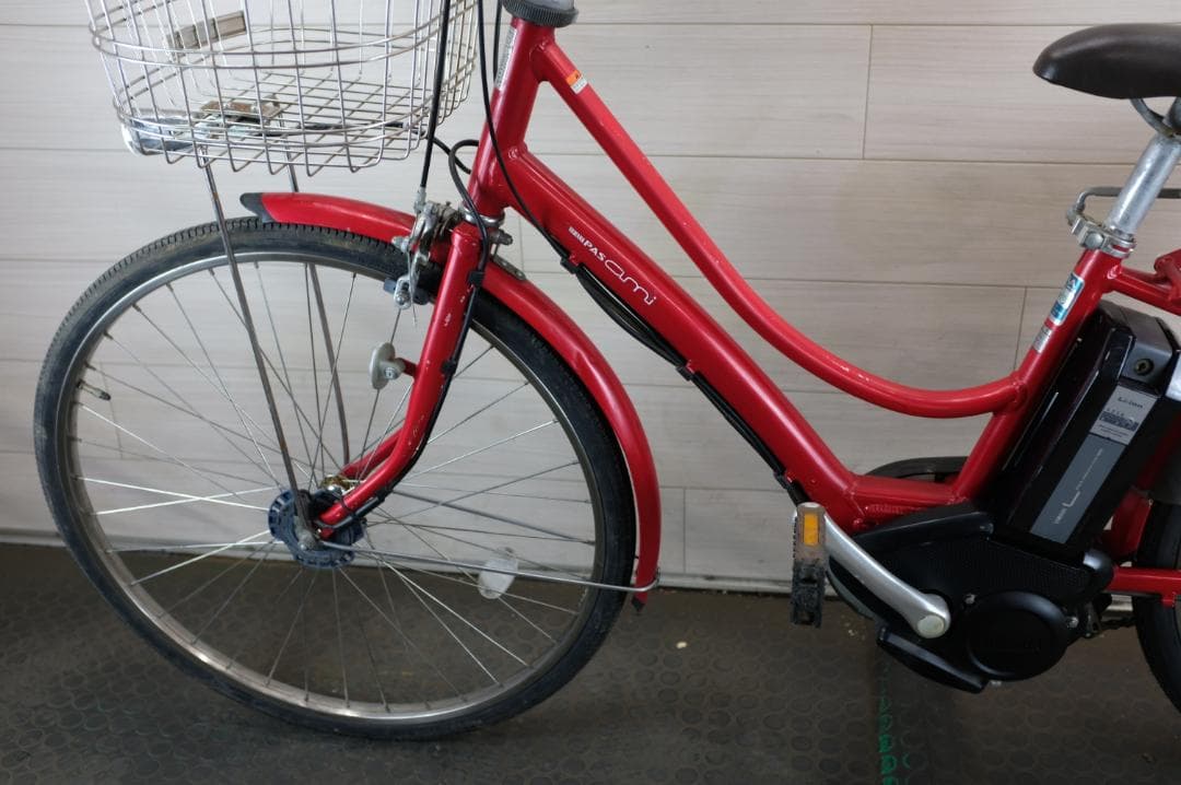 電動自転車ヤマハPAS　ami　26インチ　3段　8.9Ah充電器あり