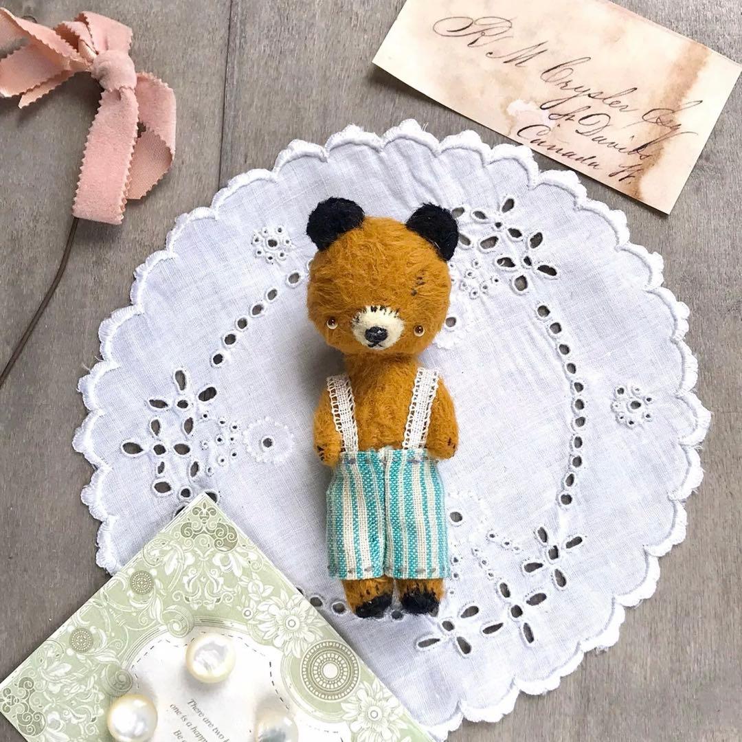 黒耳テディベアさん アーティストベア 海外作家様 ミニチュア ぬいぐるみ くま