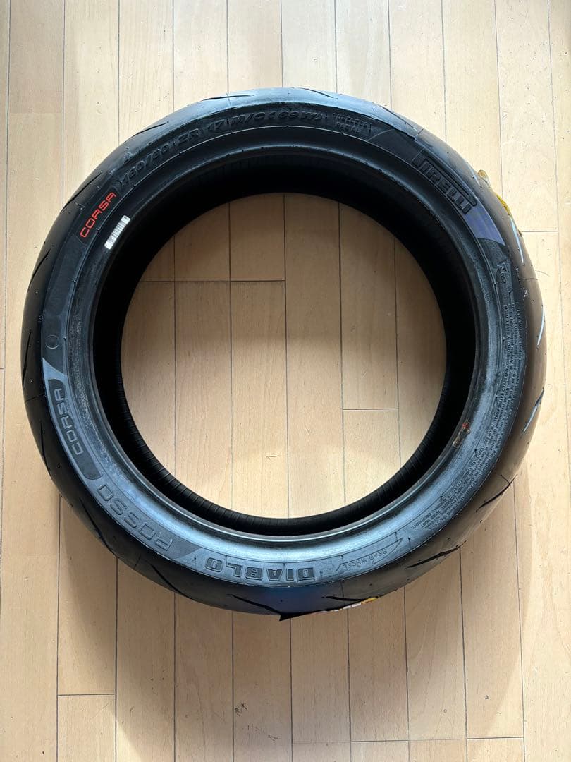 PIRELLI　ディアブロロッソコルサ　24年製造