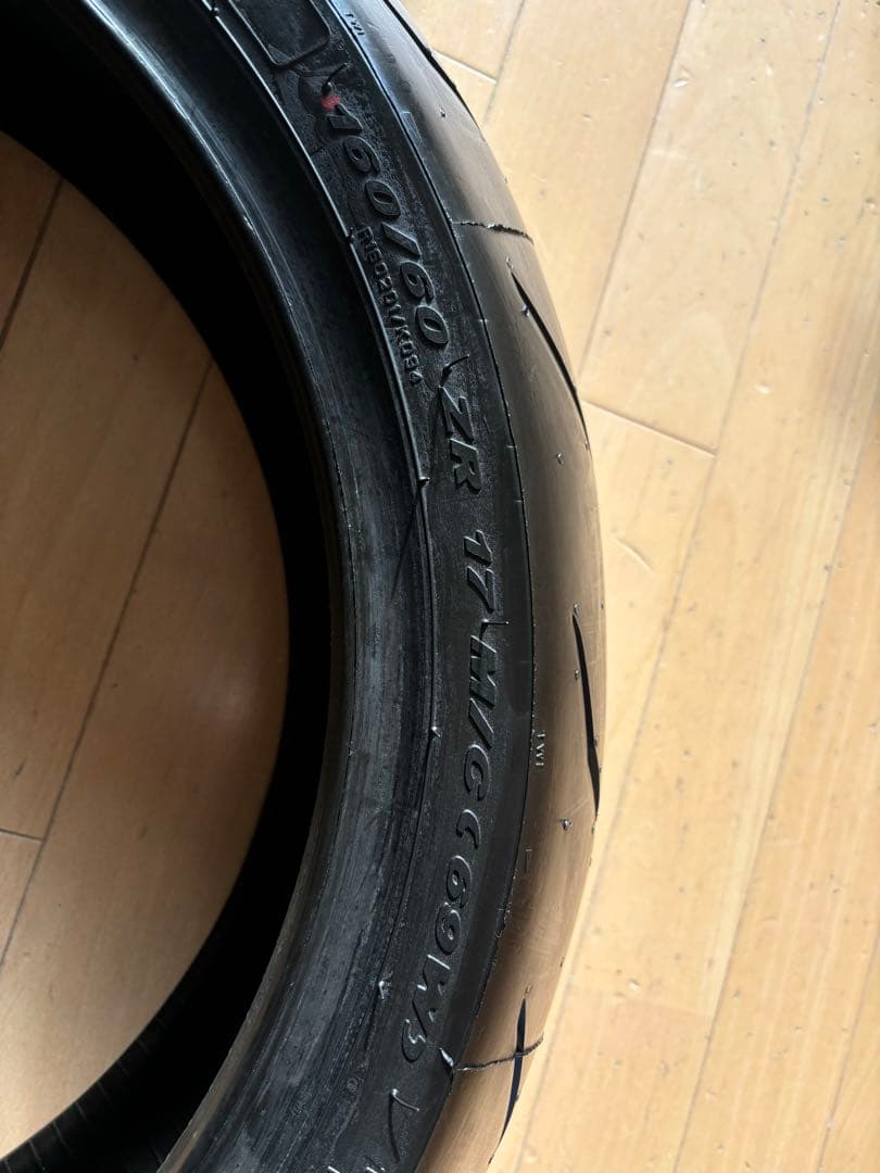 PIRELLI　ディアブロロッソコルサ　24年製造