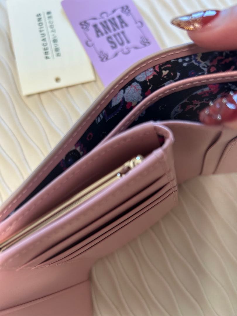 ちび　蝶の装飾付きピンク二つ折り財布　ANNA SUI アナスイ