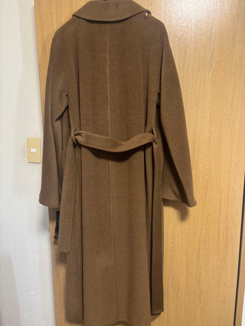 バーバリー レディースロングコート　ウエストベルト付き