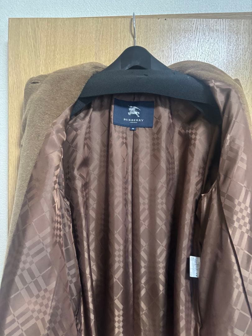 バーバリー レディースロングコート　ウエストベルト付き