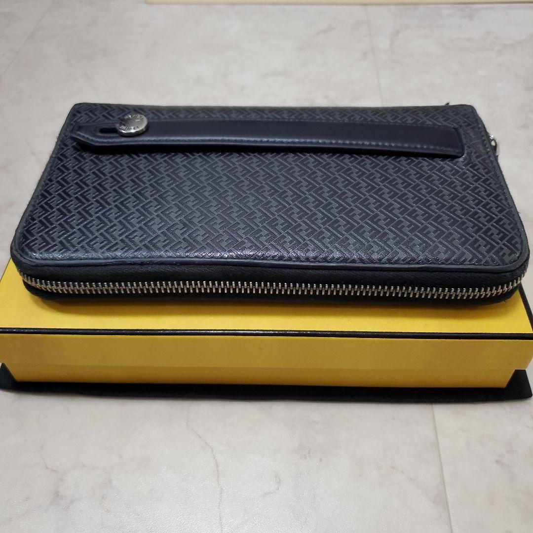 2024 FENDI 長財布 CONTINENTAL ZIP AROUND