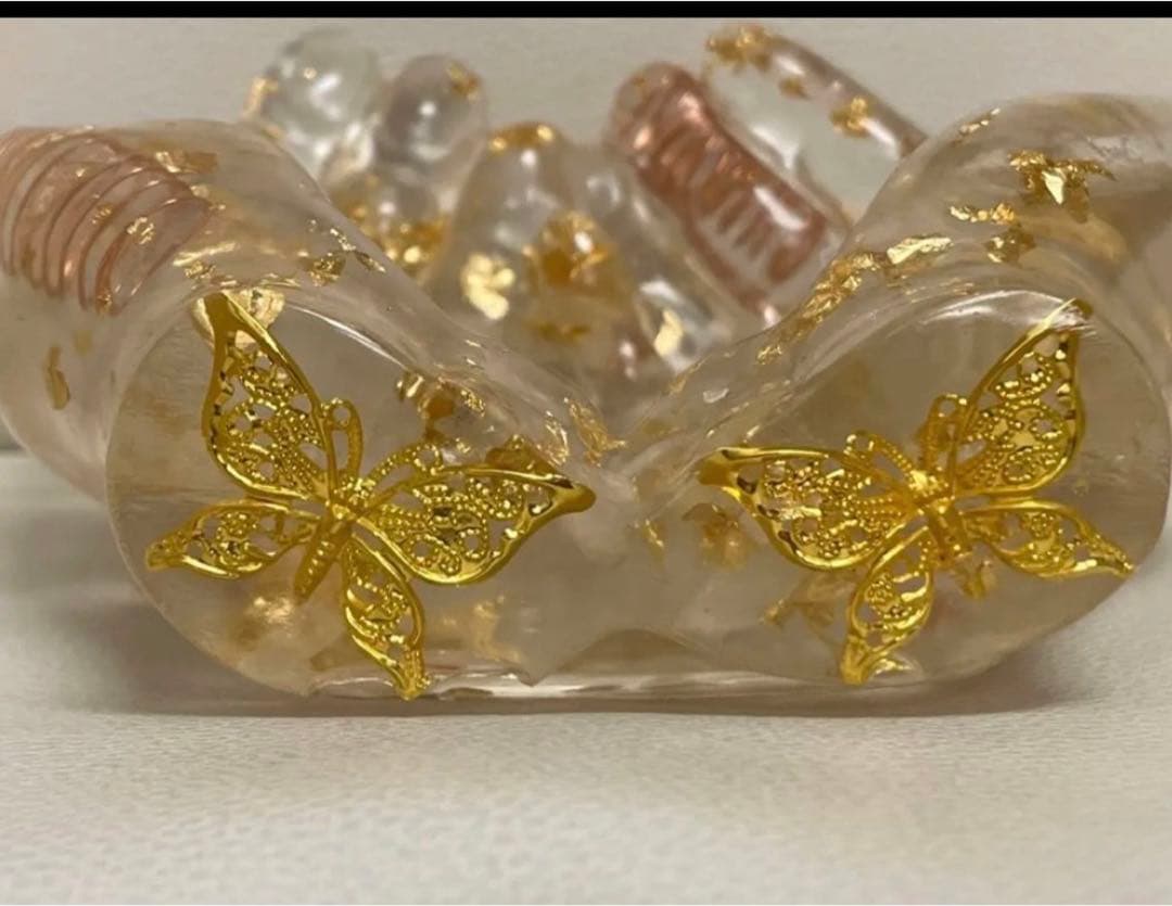 最強財運招来〜お金をグッと引き寄せた手⭐️龍体文字フトマニ図＆蝶々　元宝付き