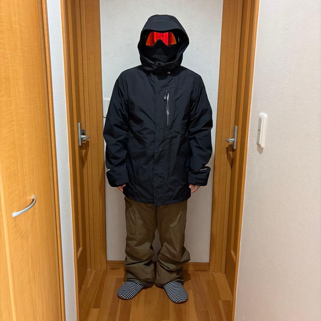 VOLCOM L GORE-TEX 黒JACKET カーキPANTセット