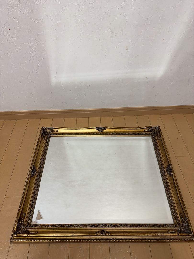 アンティーク調鏡　ヨーロッパ　金色フレーム　ミラー