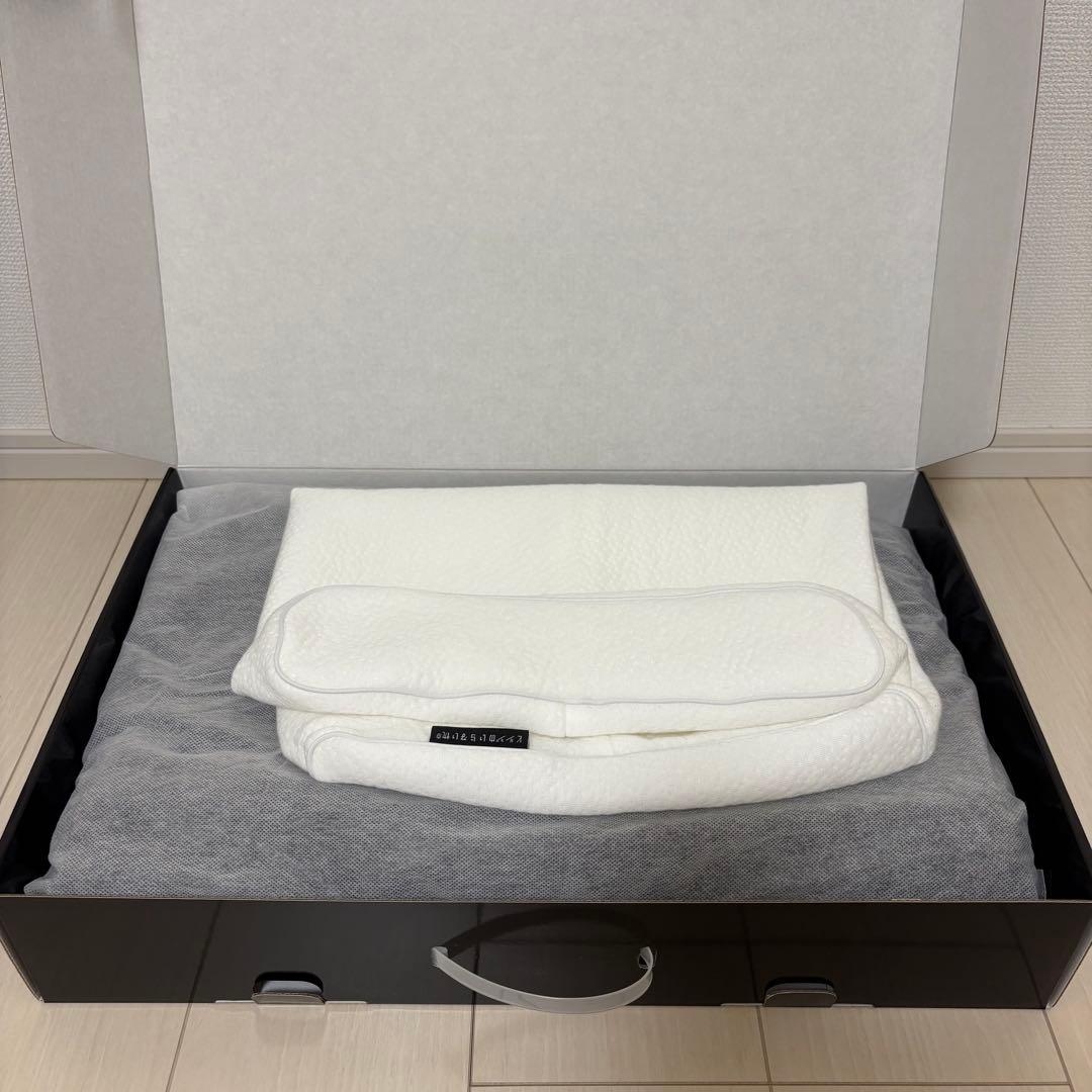 【美品】【殆ど未使用】ヒツジのいらない枕 至極 テンセル枕カバー付 丸洗いOK