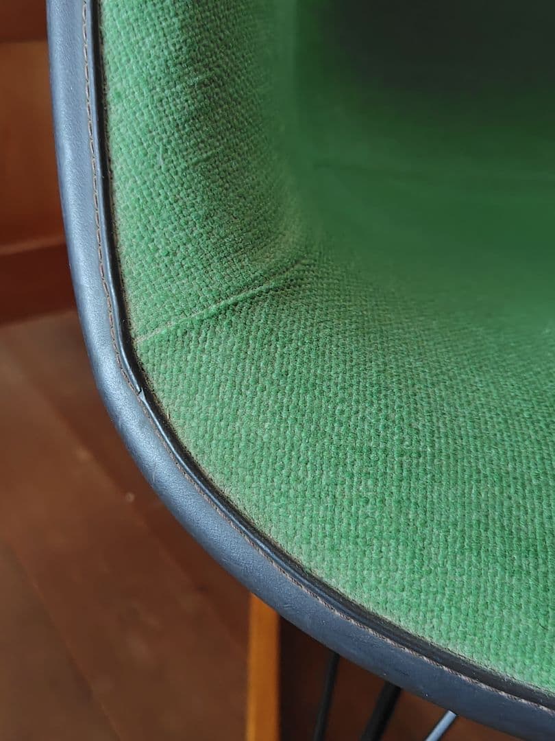 イームズ　ロッキンアームチェア　ヴィンテージ(1977年製) ※更に値下げ