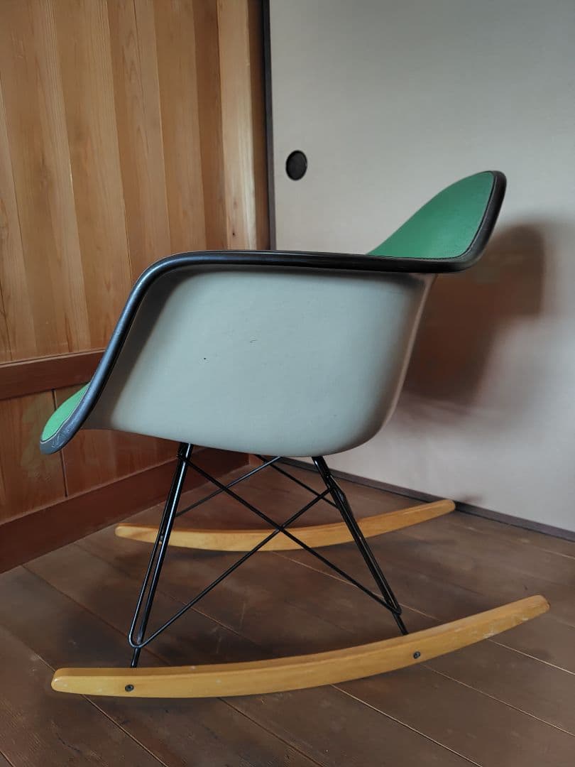 イームズ　ロッキンアームチェア　ヴィンテージ(1977年製) ※更に値下げ