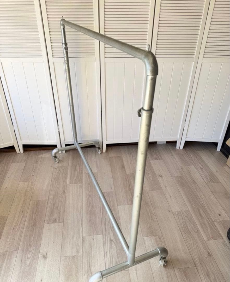 水道管ハンガーラック スチールパイプ アイアン キャスター付き②