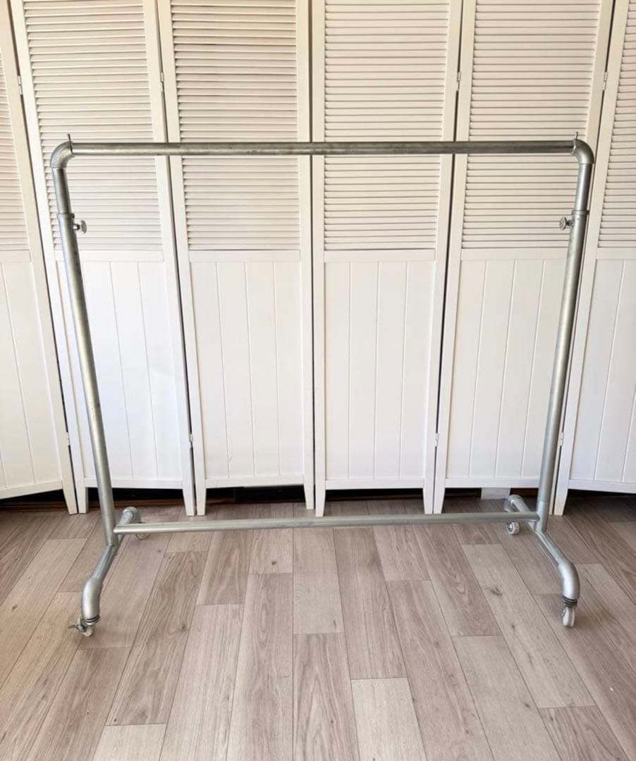 水道管ハンガーラック スチールパイプ アイアン キャスター付き②