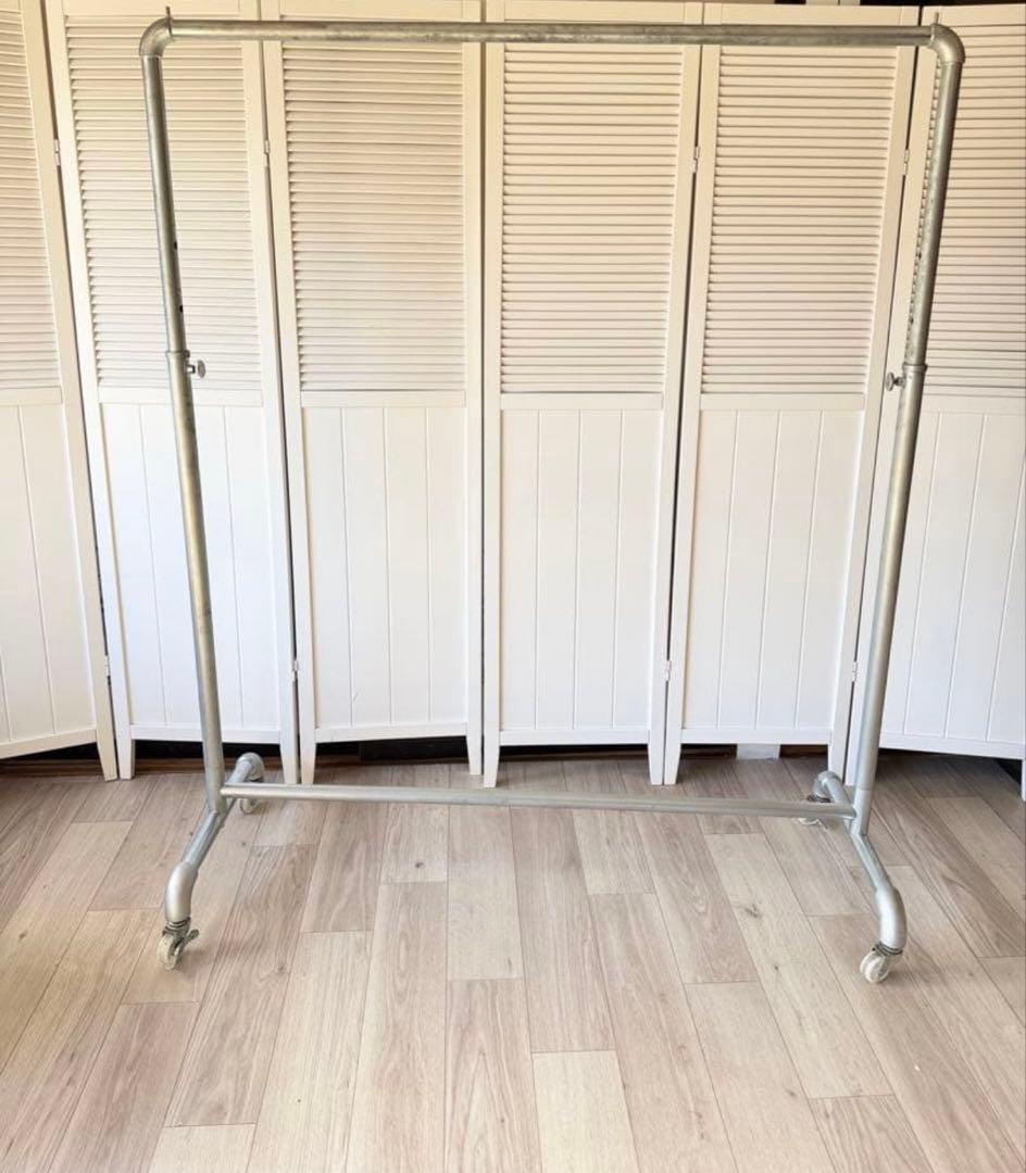 水道管ハンガーラック スチールパイプ アイアン キャスター付き②