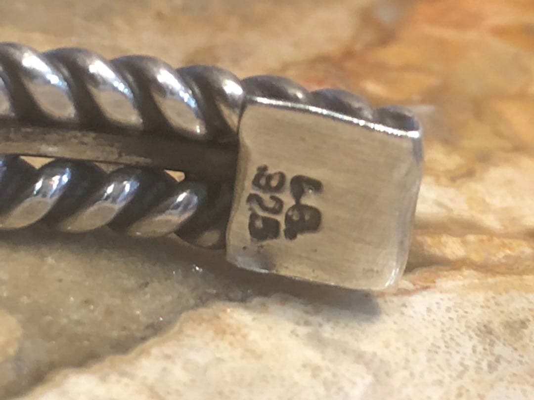 NAVAJO【ナバホ族】作 ハンドメイドワイヤーワークバングル ターコイズ付